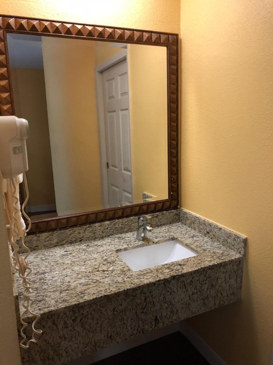Americas Best Value Inn Addison Esterno foto